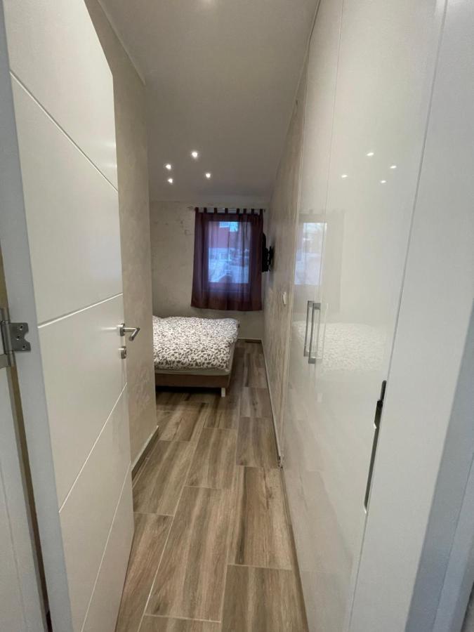 Apartman Una *